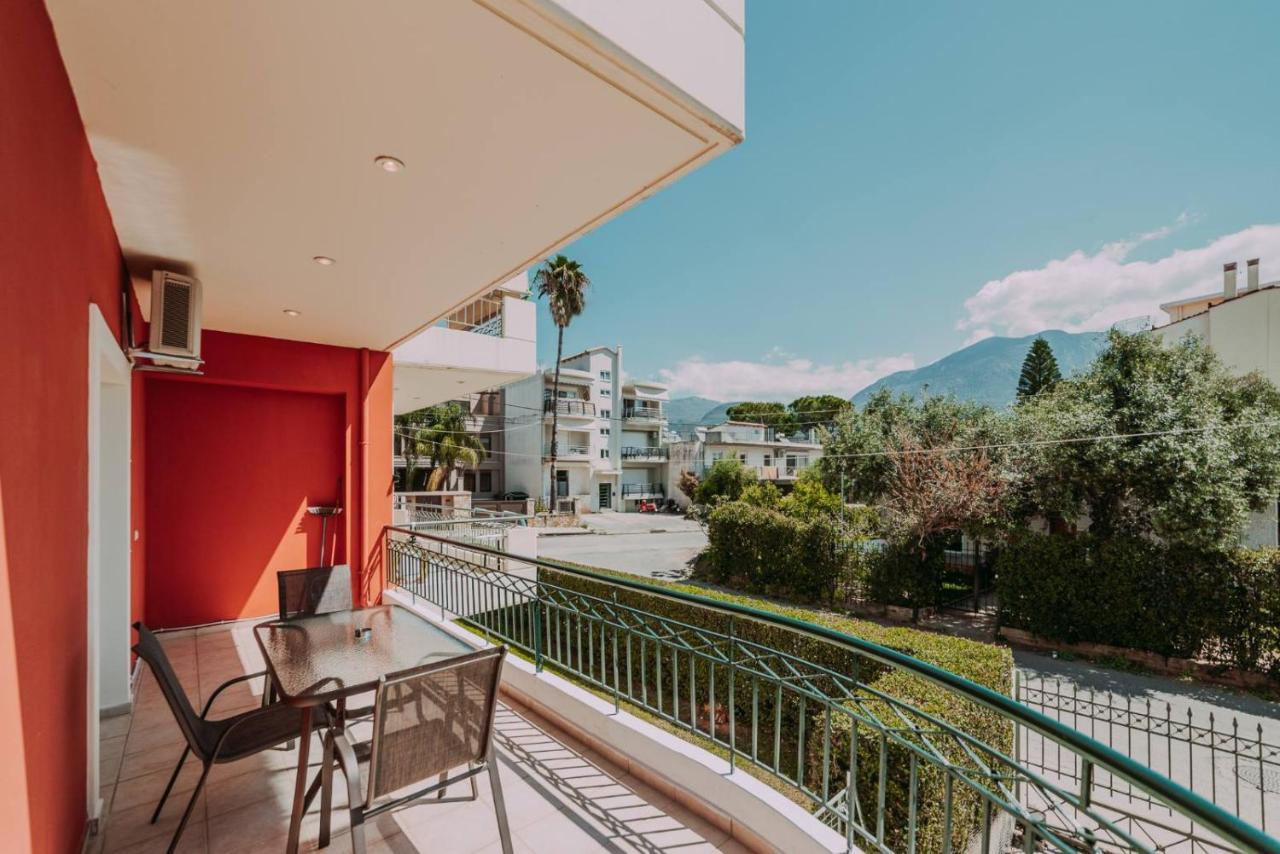 Bessis Apartments Kalamata Eksteriør billede